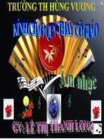 Khăn quàng thắm mãi vai em