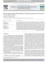 gisbert and navallas - 2013 - the association between voluntary disclosure and cg in the presence of severe agency conficts