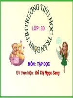 Trận bóng dưới lòng đường