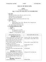 Bài 2: Vẽ trang trí hoa, lá