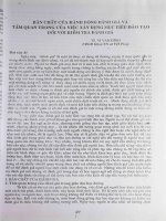 bản chất của hành động đánh giá và tầm quan trọng của việc xây dựng mục tiêu đào tạo đối với kiểm tra đánh giá