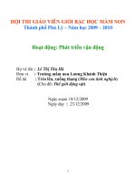 Vận động cơ bản: Trèo lên, xuống thang - 5 tuổi