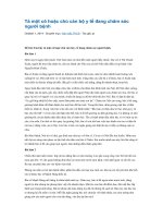 Tả một cô hoặc chú cán bộ y tế đang chăm sóc người bệnh 