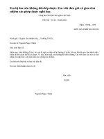 Em bị ốm nên không đến lớp được. Em viết đơn gửi cô giáo chủ nhiệm xin phép được nghỉ học.