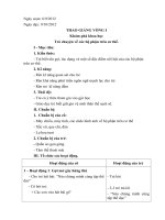 trò chuyện về các bộ phận trên cơ thể của bé 