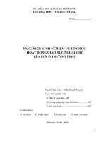 skkn hiệu trưởng tổ chức hoạt động giáo dục ngoài giờ lên lớp ở trường THPT 