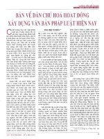 Bàn về dân chủ hóa hoạt động xây dựng văn bản pháp luật hiện nay 