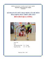 hoạt động phát triển thể chất "bò chui qua cổng"