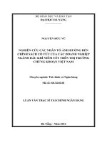 Nghiên cứu các nhân tố ảnh hưởng đến chính sách cổ tức của các doanh nghiệp ngành dầu khí niêm yết trên thị trường chứng khoán Việt Nam