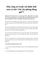 Dân công sở tranh cãi nhiệt tình xem có nên rời văn phòng đúng giờ
