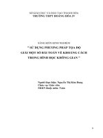 Sử dụng phương pháp tọa độ giải một số bài toán về khoảng cách trong hình học không gian 
