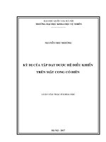 Kỳ dị của tập đạt được hệ điều khiển trên mặt cong có biên 