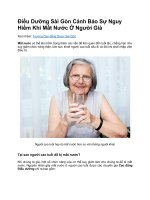 Điều dưỡng sài gòn cảnh báo sự nguy hiểm khi mất nước ở người già