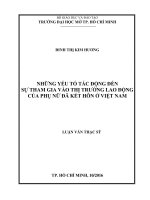 Những yếu tố tác động đến sự tham gia vào thị trường lao động của phụ nữ đã kết hôn ở việt nam 