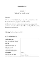 Giáo án Tiếng Việt 4 tuần 8 bài: Tập đọc  Đôi giày ba ta màu xanh