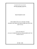 Phát triển năng lực cảm thụ văn học cho học sinh trong dạy học kí hiện đại việt nam (ngữ văn 12) 