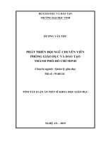 Tóm tắt Luận án tiến sĩ Khoa học giáo dục: Phát triển đội ngũ chuyên viên phòng Giáo dục và Đào tạo Thành phố Hồ Chí Minh