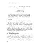 Đào tạo năng lực nghề nghiệp cho sinh viên ngành sư phạm hóa học