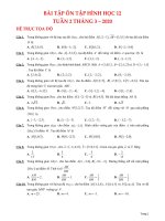 Trong không gian  Oxyz , phương trình nào dưới đây là phương trình mặt phẳng vuông góc với trục  Oz..