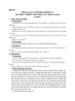 Giáo án GDCD 12 bài 10 Pháp luật với hòa bình và sự phát triển tiến bộ của nhân loại | Lớp 12 - Ôn Luyện