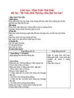 Đề Tài Đi Trên Ghế Thể Dục Đầu Đội Túi Cát