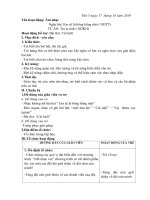 giáo án âm nhạc: Nghe hát: em là bông hồng nhỏ. trò chơi âm nhạc: tai ai tinh