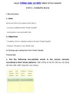 Tải Tiếng Anh 10 Unit 6: Looking back - Soạn Tiếng Anh lớp 10 Unit 6 Gender Equality trang 14