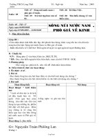 Bài giảng môn học Ngữ văn lớp 7 - Tuần 5 - Tiết 17: Sông núi nước Nam , phò giá về kinh