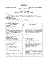 Giáo án lớp 12 môn Toán - Tiết 71 : Chia một tích cho một số