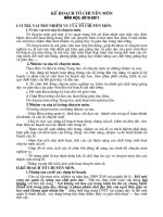 Cô và trò chi đội 7b nhận xét, báo cáo thi đua tuần 24 rất độc đáo.