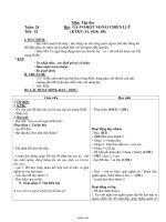 Giáo án Tập đọc Lớp 4 - Tuần 26, Tiết 52 - Ga-vơ-rốt ngoài chiến lũy