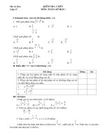 Các bạn trong đội văn nghệ chào mừng ngày thành lập Đoàn TNCS Hồ Chí Minh