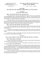 Quy che dan chu trong nha truong