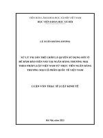 Xử lý tài sản thế chấp là quyền sử dụng đất ở để đảm bảo tiền vay theo pháp luật Việt Nam từ thực tiễn Ngân hàng thương mại cổ phần Quốc tế Việt Nam.