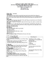 Di tren ghe TD dau doi tui cat TC Chuyen bat bong qua dau