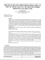 Mối quan hệ giữa biến động dòng tiền và việc sử dụng nợ của các doanh nghiệp niêm yết tại Việt Nam