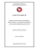 Mối quan hệ giữa rủi ro thanh khoản, rủi ro tín dụng và sự ổn định tài chính của các ngân hàng thương mại Việt Nam