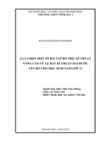 (SKKN 2022) Lựa chọn một số bài tập bổ trợ kĩ thuật nâng cao tỉ lệ đạt kĩ thuật hai bước lên rổ cho học sinh nam lớp 11